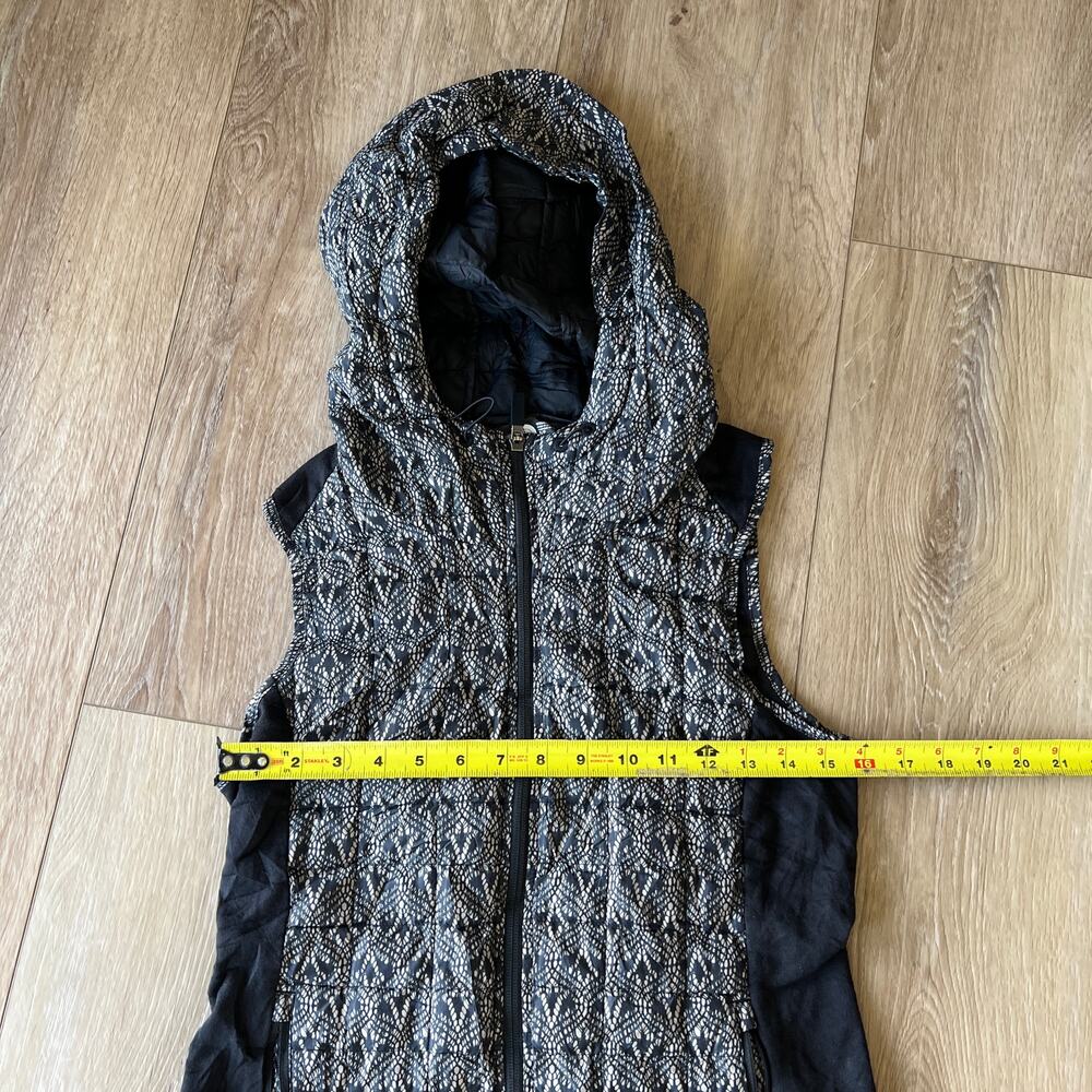 THE NORTH FACE Women's Thermoball Hoodie Vest Size S In Black White - Picture 6 of 9